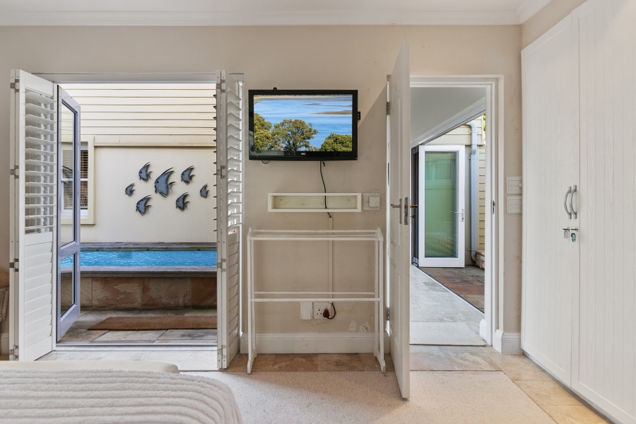 4 Bedroom Property for Sale in Thesen Islands Western Cape